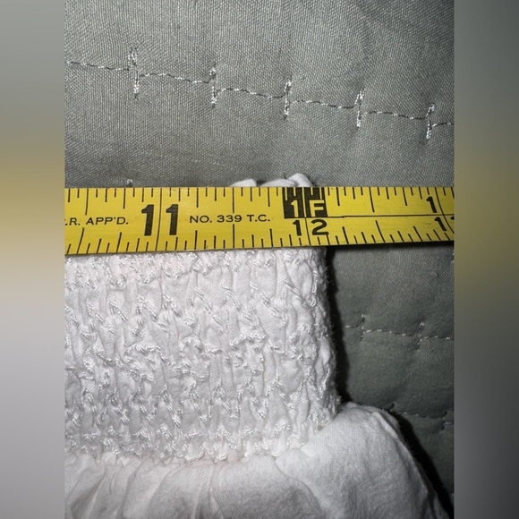 Lilly Pulitzer White Embroidered Floral Scallop Skirt Size Small. VVGUC - Picture 3 of 11